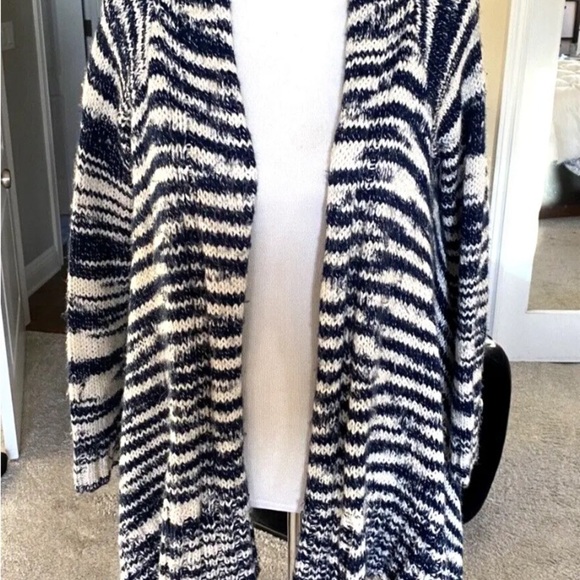 Womens Cotton On Sz Small Knit Wear Cardigan Sweater blue White Striped High Low - Picture 2 of 7